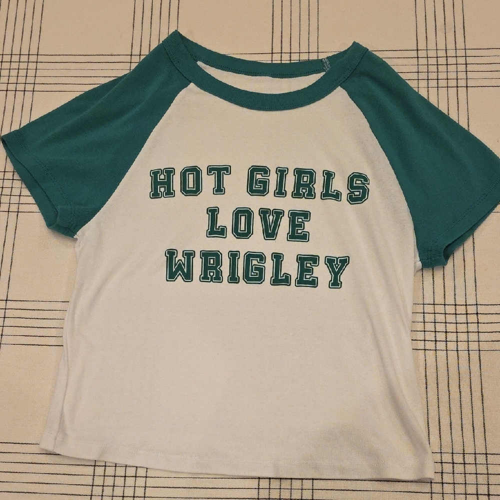 Trendy Green and White Graphic Tee